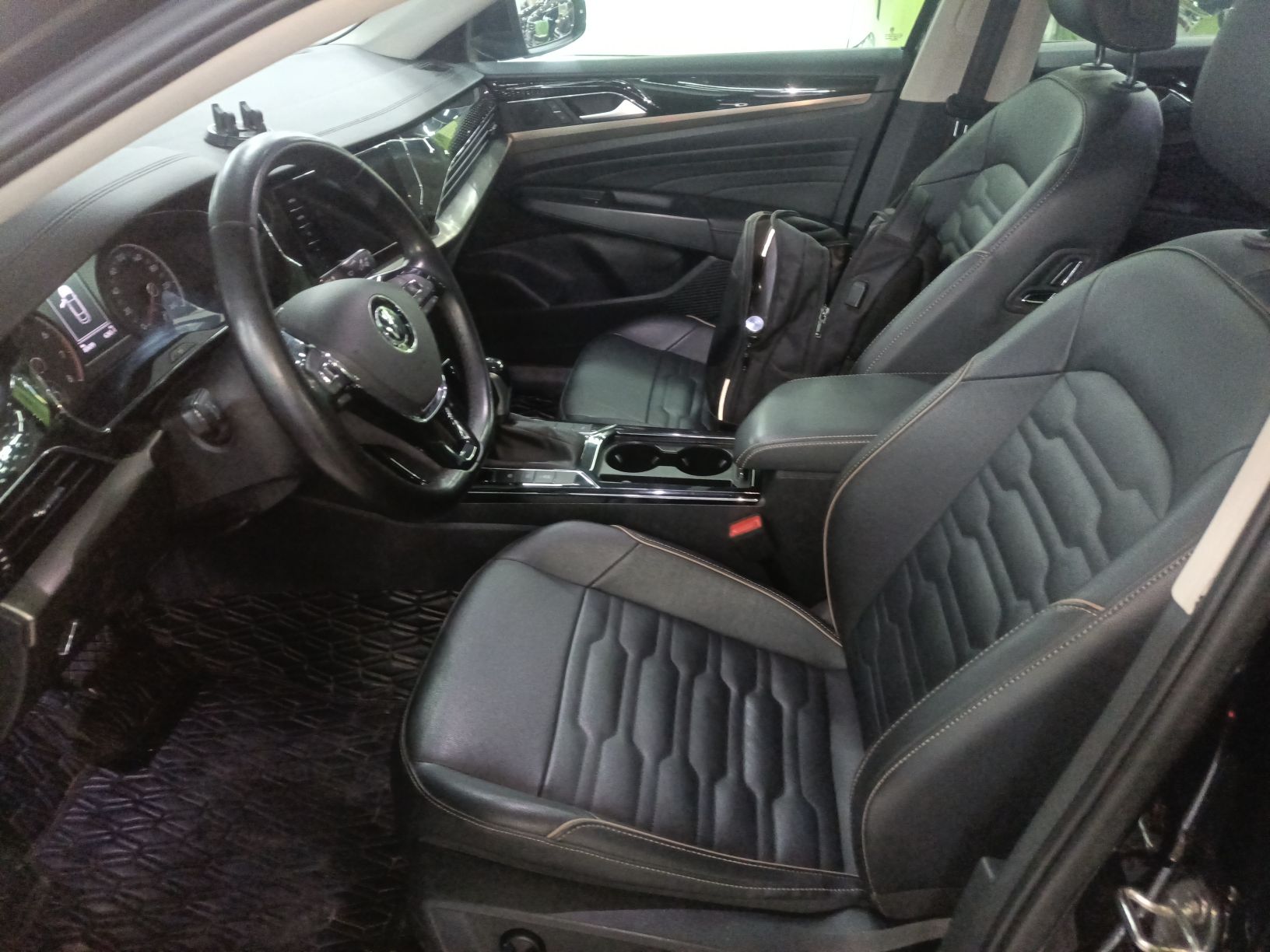 Interior delantero