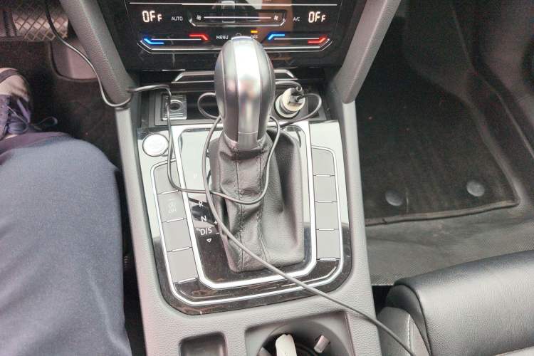 Used Volkswagen Magotan 2020 330TSI DSG Luxury Edition Gear Lever