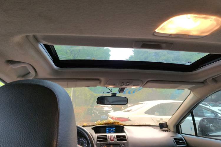 Used Subaru XV 2014 2.0i Luxury Edition
