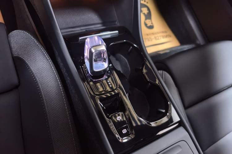 Used Volvo XC40 2025 B3 Smart & Luxurious Edition