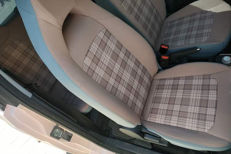 Used Chery QQ Ice Cream 2025 205km Qi Energy Version Right Front Seat