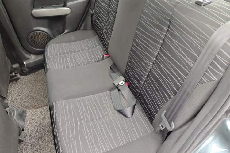 Used Mazda 2 2011 XuanDong 1.5L Automatic Fashion Edition Left Rear Seat