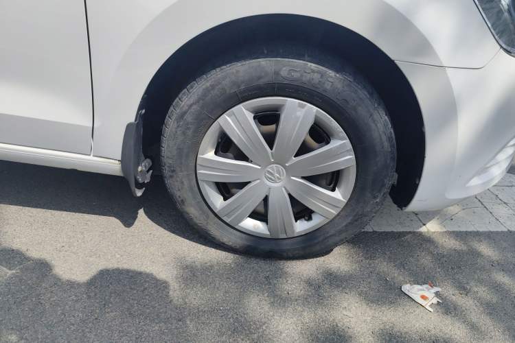 Used Volkswagen Jetta 2015 Value Edition 1.6L Manual Fashionable Style
