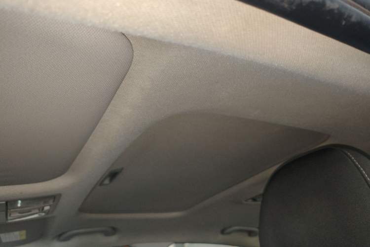 Used Kia K3 2016 1.6L Automatic GLS Headliner