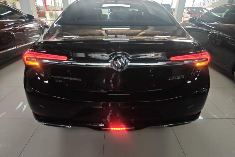 Used Buick LaCrosse 2019 28T Avenir Rear