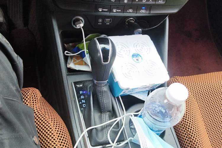 Used Hyundai Tucson 2018 1.6T Dual-Clutch Two-Wheel Drive 15th Anniversary Special Edition Gear Lever