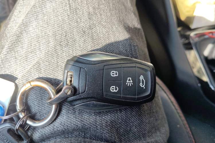 Used Soueast DX3 2016 1.5L Manual Flagship Version Vehicle Key