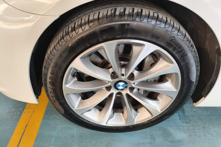 Used BMW 5 Series 2017 528Li Leading Model