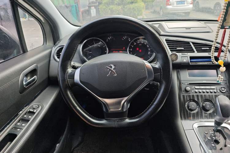 Used Peugeot 3008 2015 2.0L Automatic Classic Edition Steering Wheel