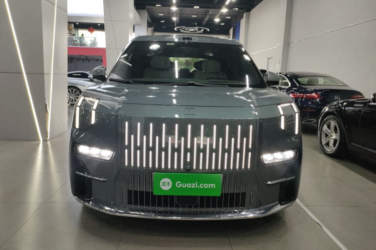 Used Zeekr 009 2024 7-Seater Walk-Through Version Four-Wheel Drive 108 kWh Front