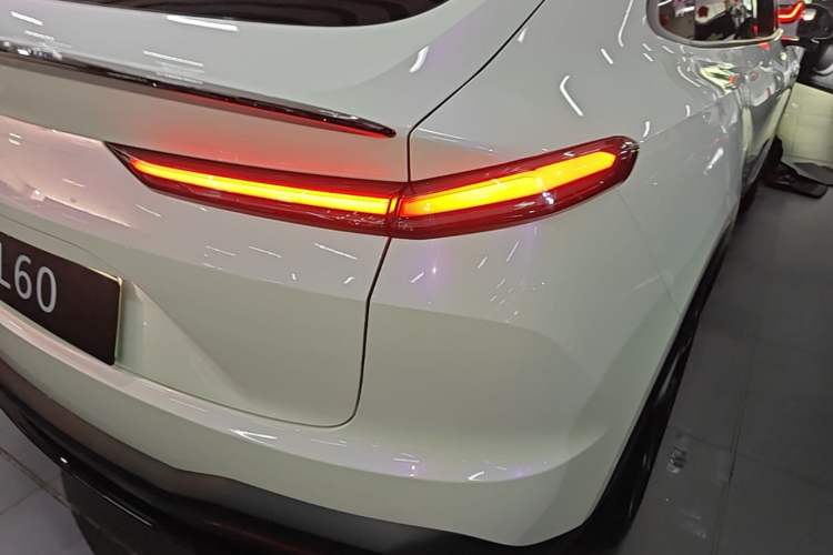 Used ONVO L60 2024 60 kWh Rear-Drive Version
