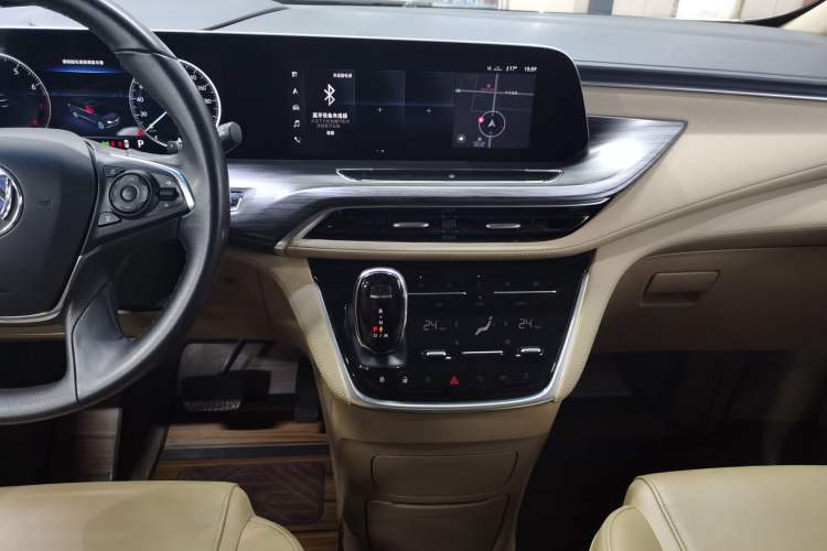 Used Buick GL8 2020 ES Land Cruiser 653T Luxury Model