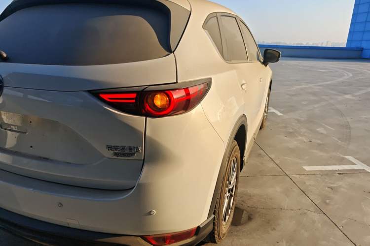 Used Mazda CX-5 2021 2.0L Automatic Two-Wheel Drive Smart Version Right Rear Taillight