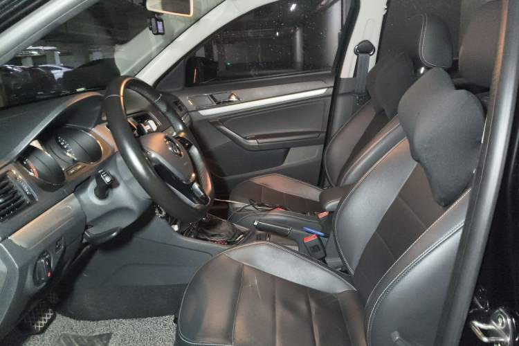 Used Volkswagen Lavida 2015 1.6L Automatic Comfort Edition Left Front Seat