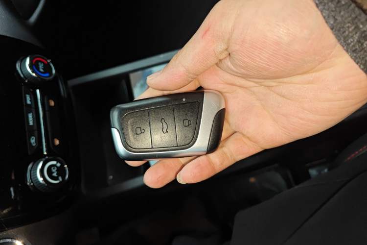 Used Chery Little Ant 2022 Sweet Pink Edition Half-Sugar Version Lithium Iron Phosphate 30 kW 301 km
