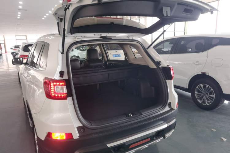 Used CHANGAN CS75 2014 2.0L Manual Luxury Version China V Standard