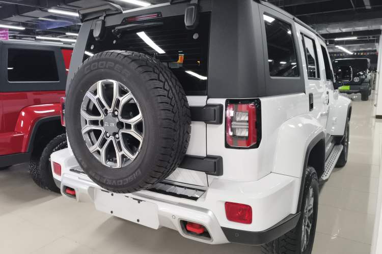 Used BAIC Off-Road BJ40 2023 2.0T Automatic Four-Wheel Drive Urban Hunter Edition Chivalrous Type