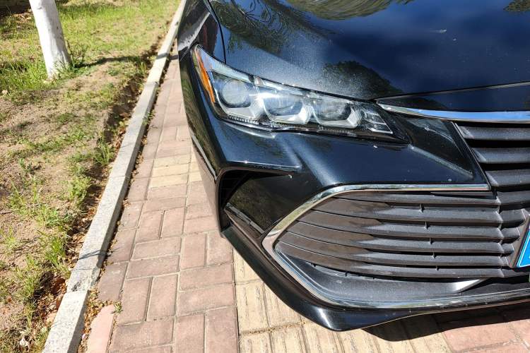 Used Toyota Avalon 2019 Dual-Engine 2.5L Luxury Edition China VI Standard

