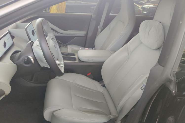 Used Nio ET5T 2023 75 kWh Touring Left Front Seat