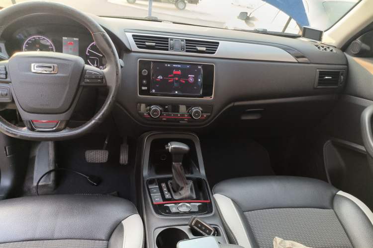 Used Qoros 5 2017 1.6T Automatic Prestige Model

