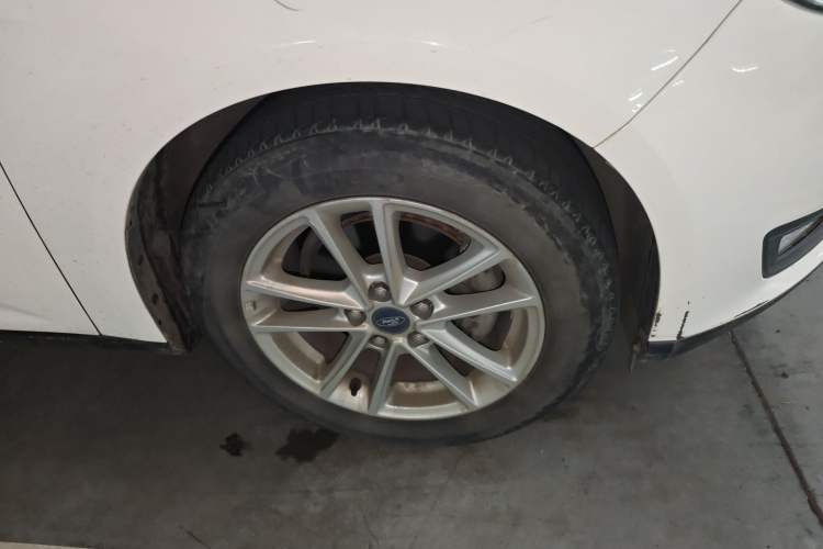 Used Ford Focus 2018 Hatchback Classic 1.6L Automatic Trendy SmartDrive Edition