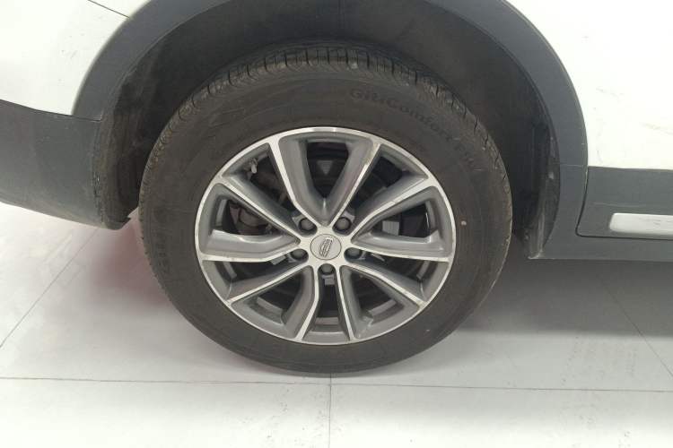 Used Geely Auto Emgrand X7 Sport 2020 1.8TD DCT Two-Wheel Drive Smart Connect 4G-Enabled Version
