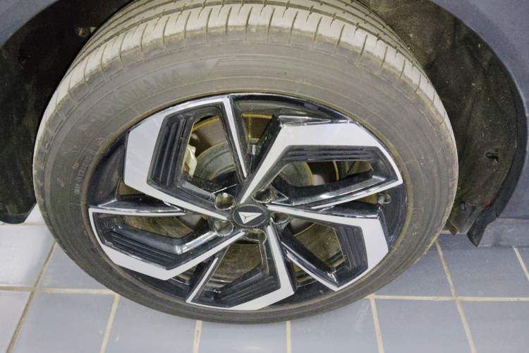 Used Deepal S07 2024 215Max Qiankun Intelligent Driving ADS SE Range-Extended Version
