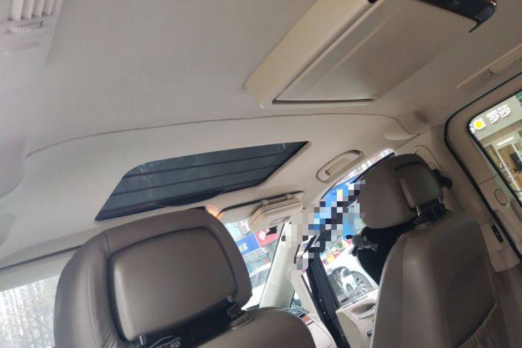 Used Mercedes-Benz Viano 2014 3.5L Premier Edition