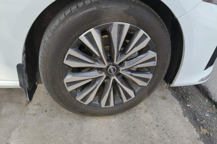 Used Nissan Teana 2024 2.0L SV Black Gold Edition Right Front Wheel Hub