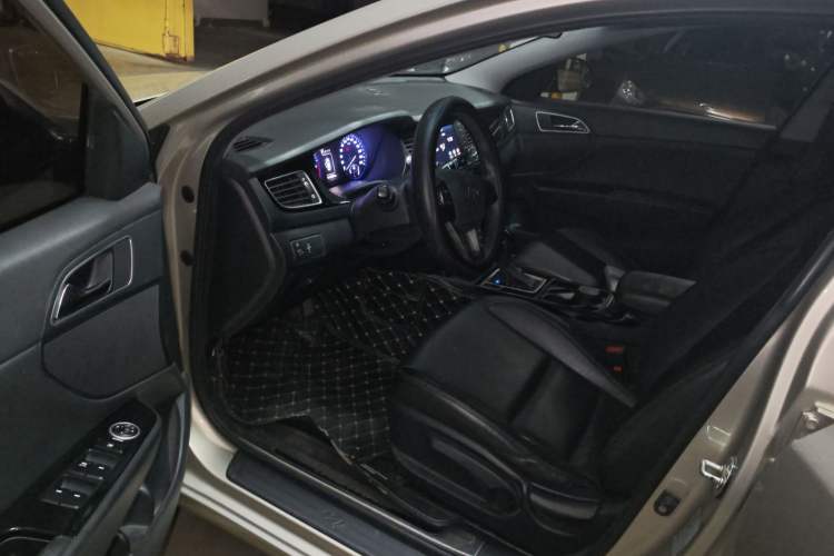 Used Hyundai Mistra 2016 1.8L Automatic Smart GLS Driver Seat