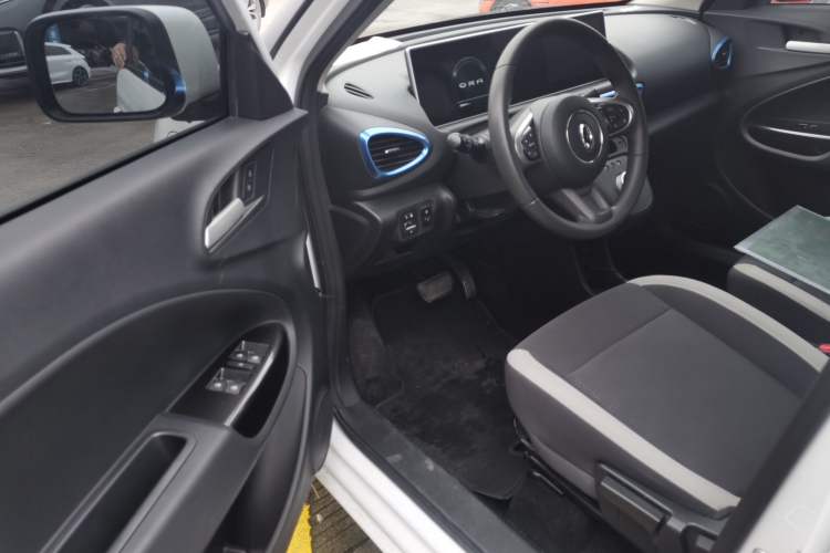 Used ORA White Cat 2020 305 km Luxury Version Driver Seat