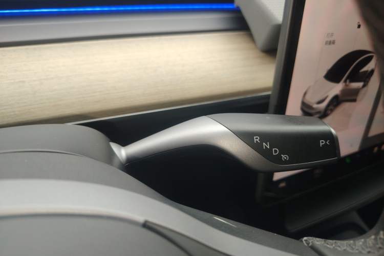Used Tesla Model Y 2022 Revised Version Rear-Wheel Drive Gear Lever