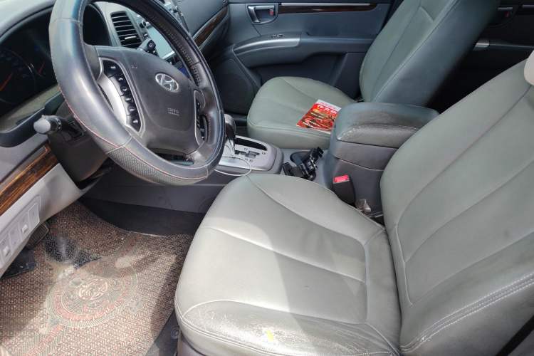 Used Hyundai Santa Fe Classic 2012 2.4 Comfort Edition 7-Seater Four-Wheel Drive Left Front Seat