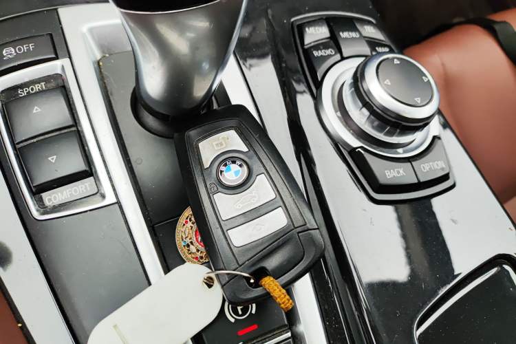 Used BMW 5 Series 2017 520Li Elegant Edition
