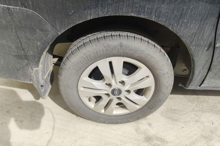 Used JAC Refine M3 2019 IKEA Edition 1.6L Luxury Smart Model Right Rear Wheel Hub