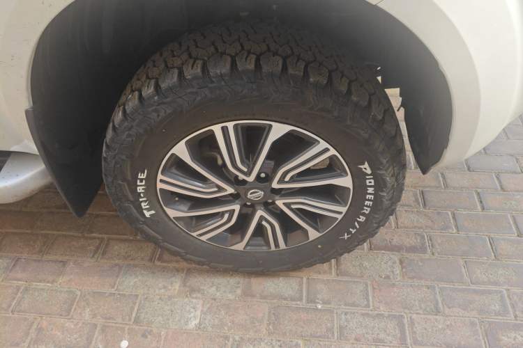 Used Nissan Terra 2018 2.5L Automatic 4x4 Flagship Edition