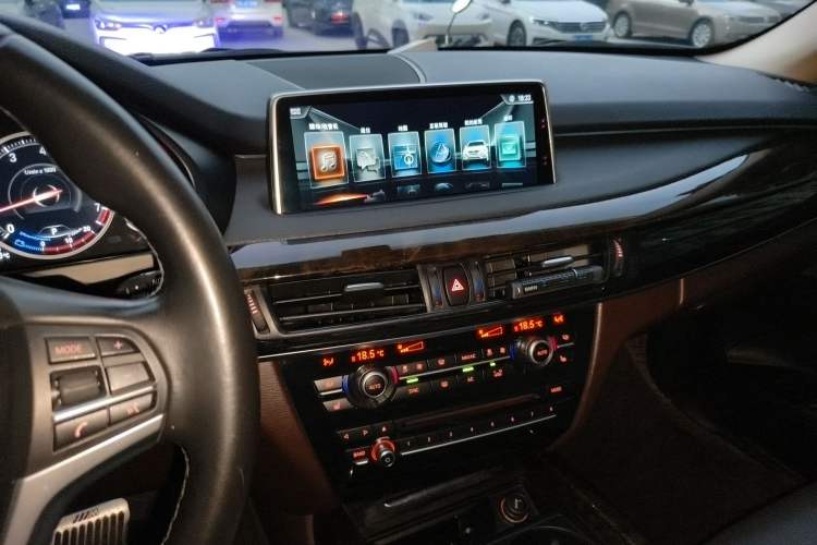 Used BMW X5 2017 xDrive28i Audio And AC Panel