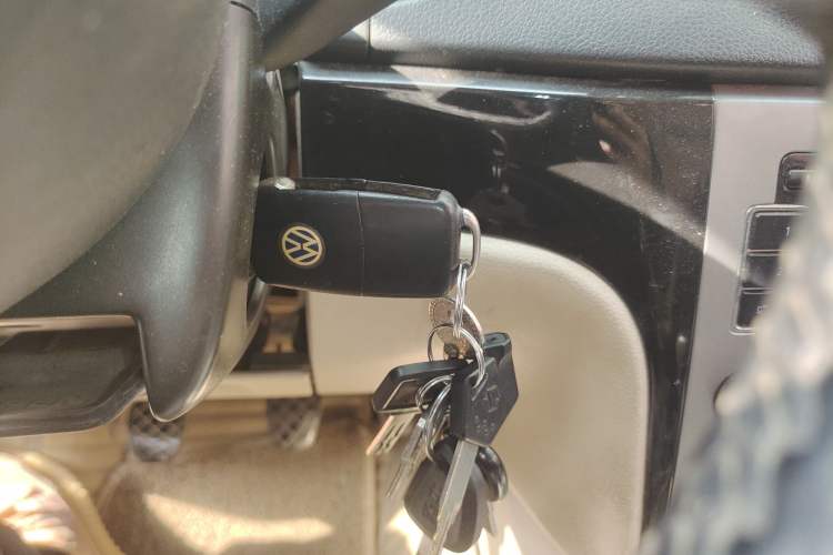 Used Volkswagen Lavida 2011 1.6L Manual Joy Version Vehicle Key