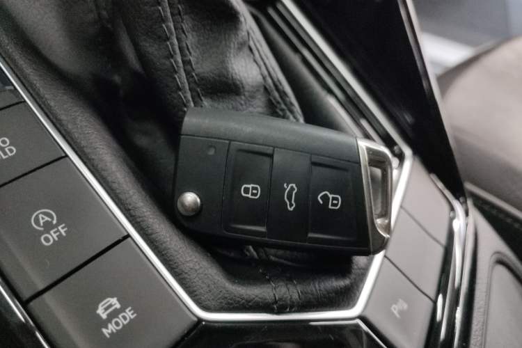 Used Volkswagen Tayron X 2020 330TSI Two-Wheel Drive Luxury Smart Connectivity Version
