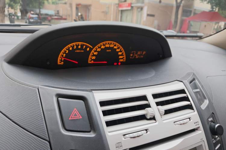 Used Toyota Yaris 2009 1.6E Automatic Comfort Edition Instrument Cluster