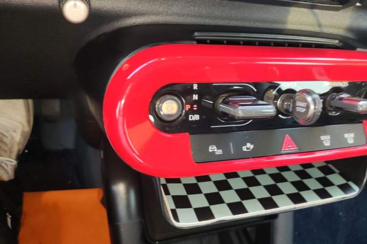 Used MINI Electric COOPER 2024 456km COOPER E Classic Edition
