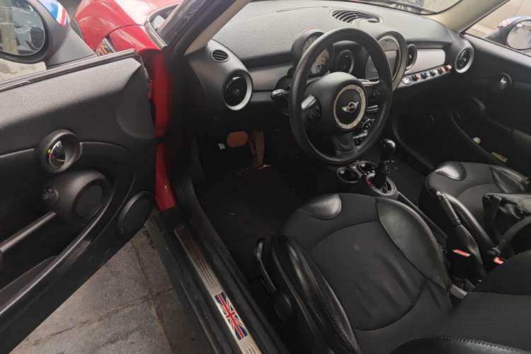 Used MINI 2011 1.6L COOPER Fun
