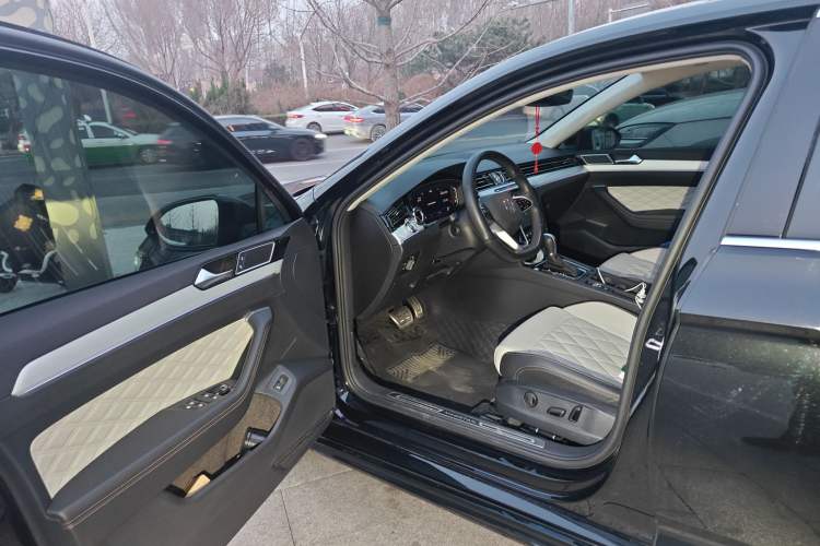 Used Volkswagen Magotan 2023 2 Million Units Commemorative Edition 330TSI DSG Luxury Version