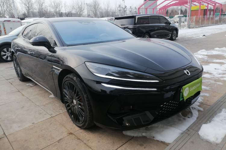 Used Denza Z9GT 2024 1100 Four-Wheel Drive Ultra Version Front Right 45 Deg