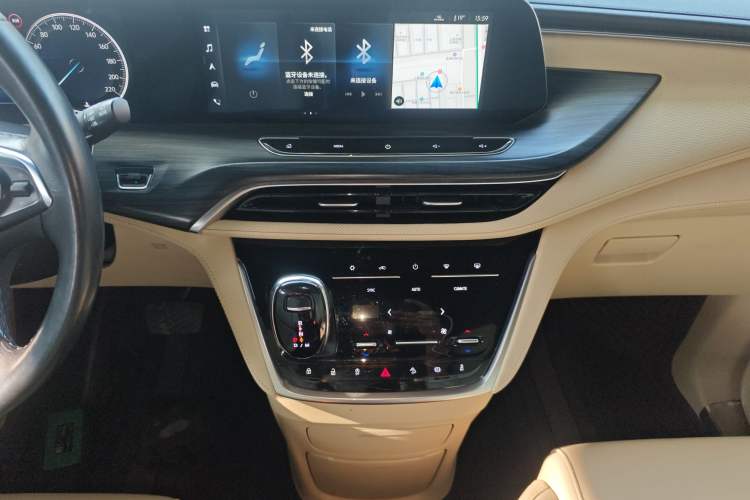 Used Buick GL8 2022 ES Land Cruiser 653T Luxury Model
