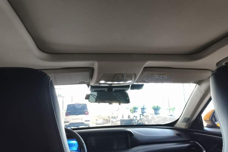 Used Bestune T77 2019 230 TID Automatic Prestige Version China V Emission Standard
