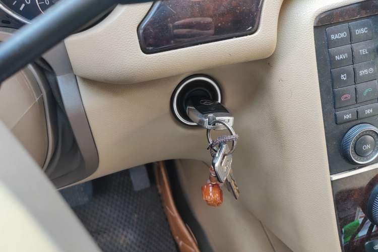 Used Mercedes-Benz R-Class 2009 R 300 L Luxury Model Vehicle Key