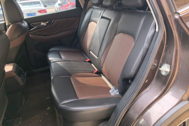 Used Dongfeng Aeolus AX7 2018 Classic 1.6T Automatic Luxury Model Left Rear Seat