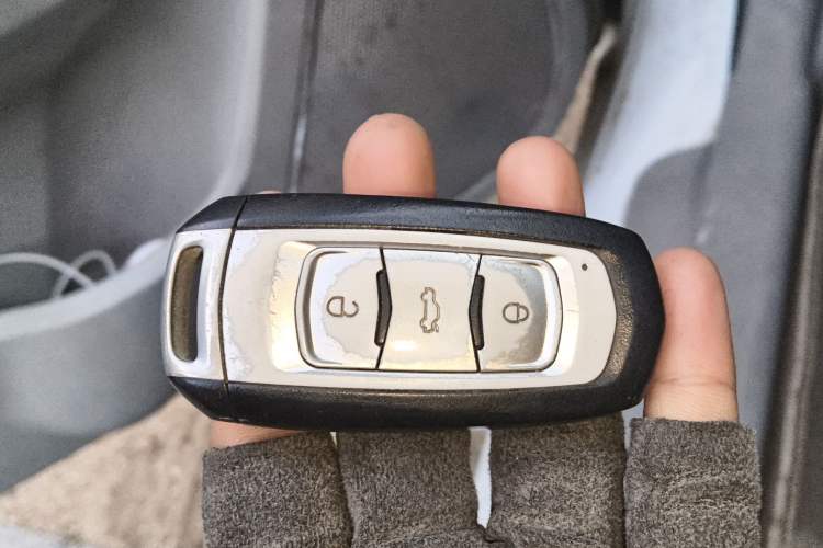 Used Geely Auto Emgrand 2016 Sedan 1.5L Manual Luxury Model