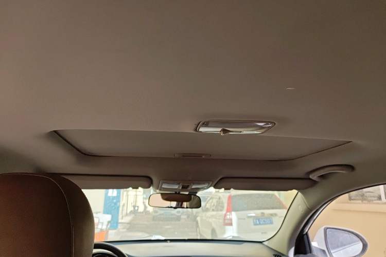 Used Kia Sportage R 2012 2.0L Automatic Two-Wheel Drive GL Trim
